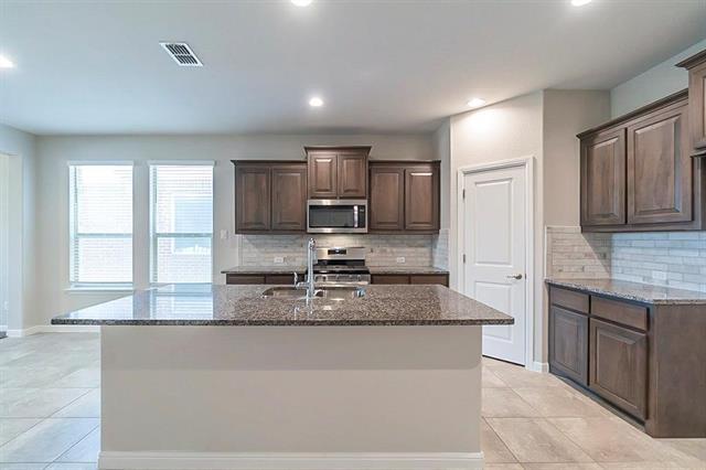 Photo - 16141 Bronte Lane