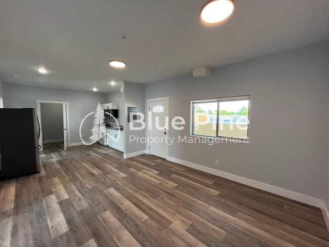 Photo - 1444 E 17th St Unit 2