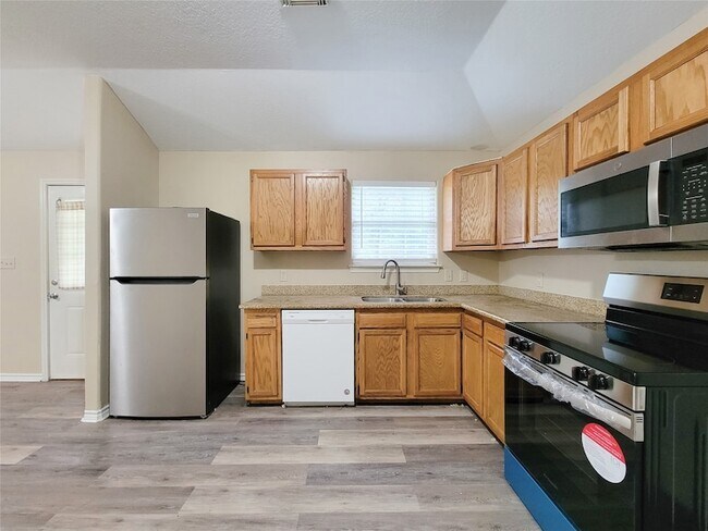 Photo - 12700 Royal Green Dr