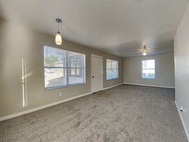 Photo - 3711 N 57th St