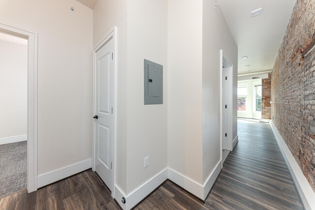 Photo - 400 N River St Unidad 305