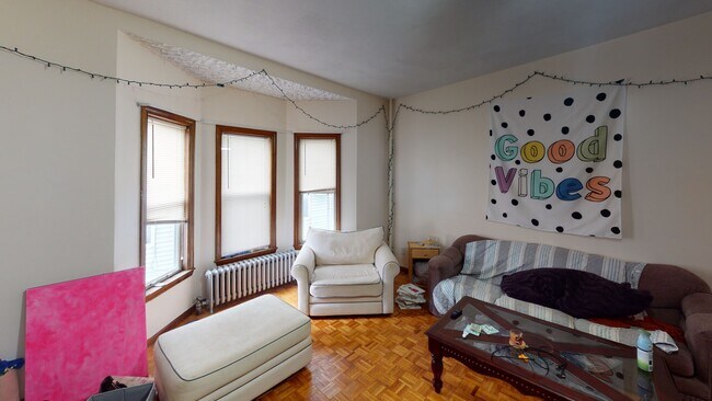 Photo - 240 School St