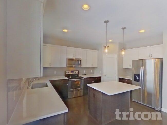 Photo - 14060 Ailesbury Ave