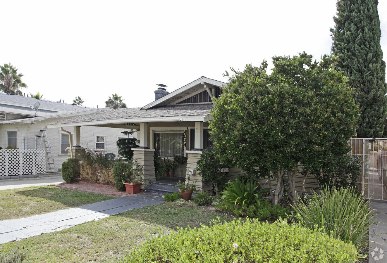 Photo - 4018-4024 Illinois St