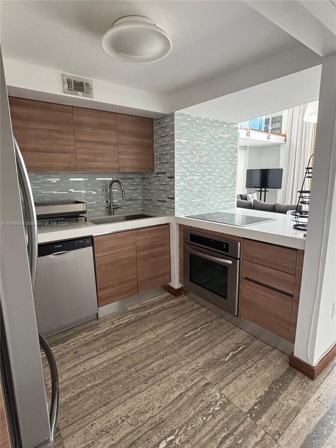 Photo - 221 Jefferson Ave Unit 15