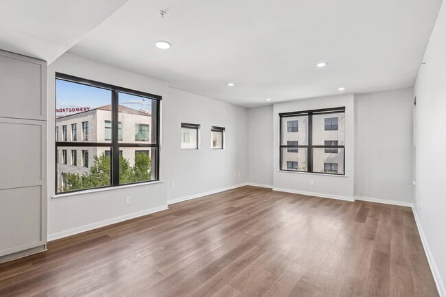 Photo - Parkside So7