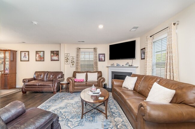 Photo - MOVE-IN READY!