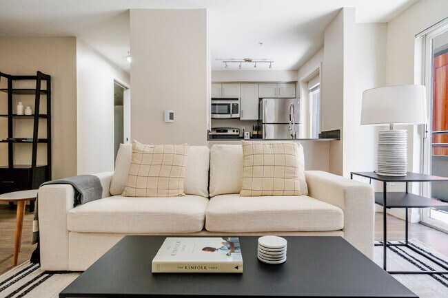 Photo - 526 Yale Ave N Unit FL2-ID992