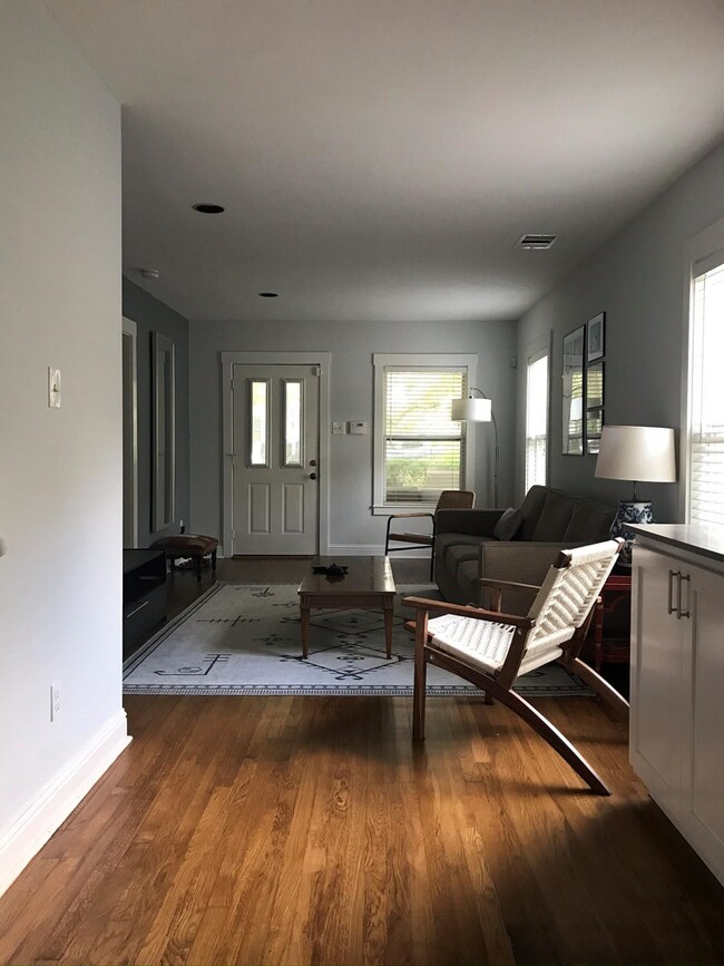 Photo - Hyde Park gem with Casita!!!