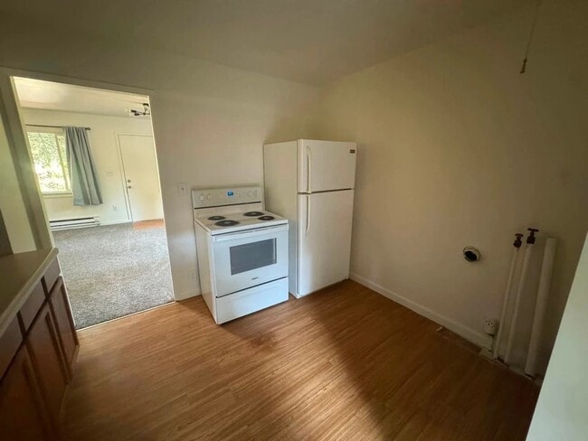 Photo - Cute 2 bedroom 1 bathroom Duplex Near National Ave