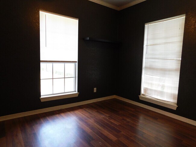 Photo - Newly Renovated 2 Bedroom House
