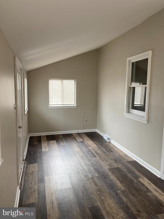 Photo - 258 Birch St