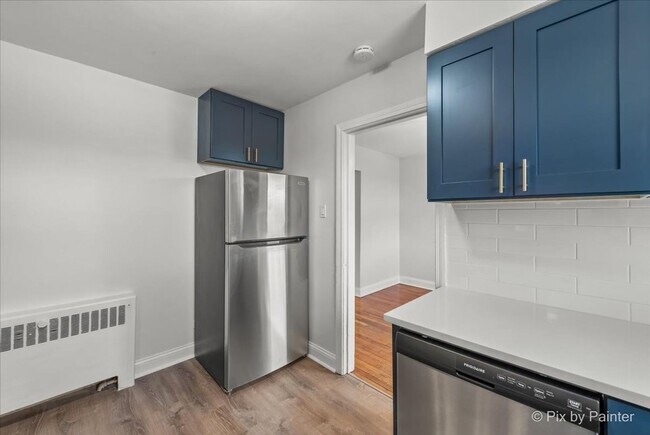 2721 W Berwyn Ave Unit 2