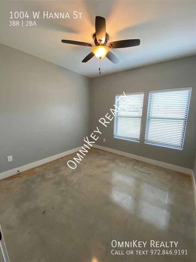 Photo - 1004 W Hanna St