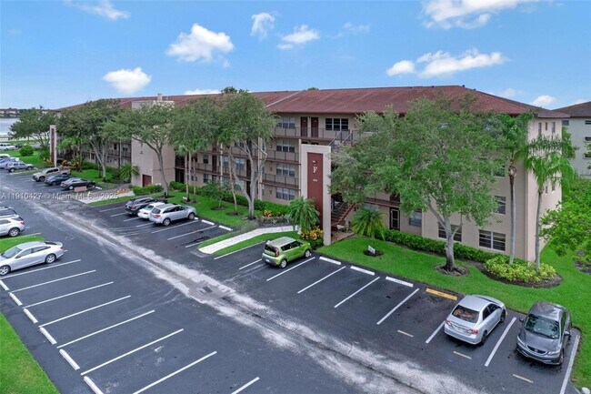 Building Photo - 800 SW 131st Ave Unit 108F