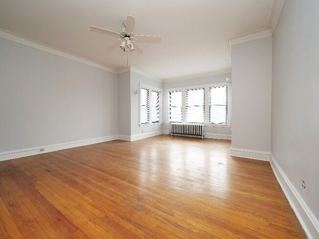 Photo - 1764 W North Shore Ave