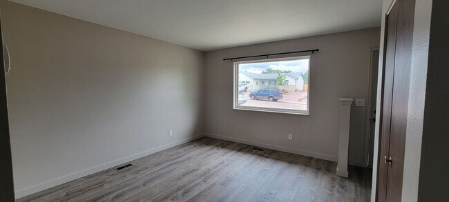 Photo - 3 Bedroom 1.5 Bathroom Home
