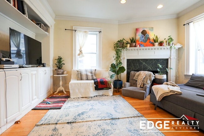 Photo - 12 Sutherland Rd Unit 3