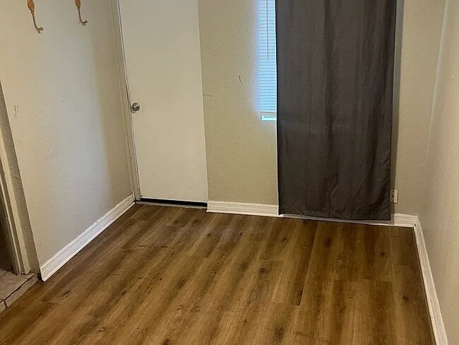 Photo - 113 Country Club Cir