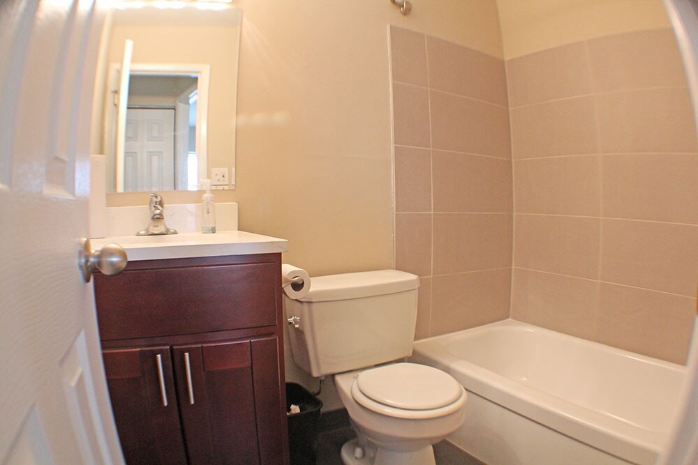 Photo - Laurel Manor Apartments