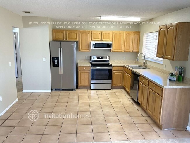 Photo - 806 Tappen Ct NE