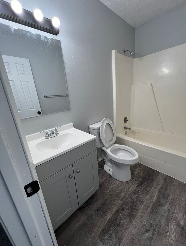 Photo - 5437/5439 N Linwood Ave Unidad 5437 N Linwood Ave