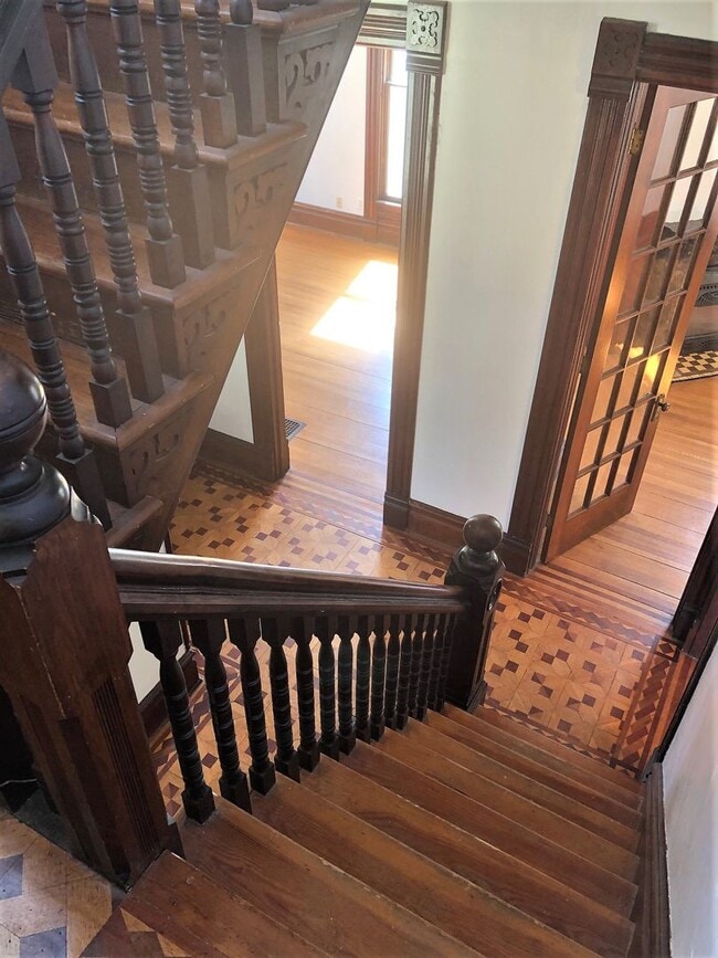 Photo - 4 Bed, 2 Bath - MUST SEE!!