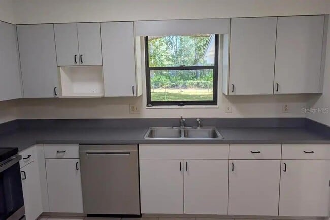 Photo - 6033 NW 33 St