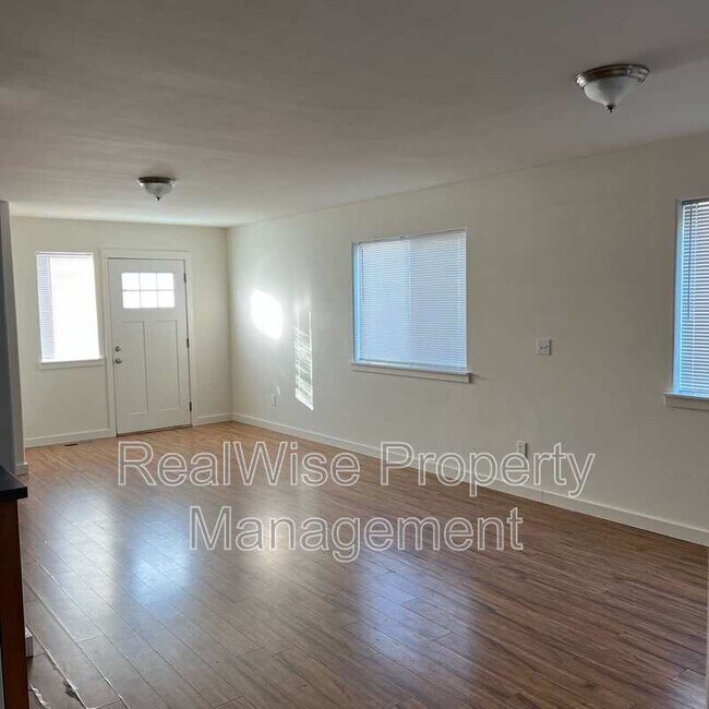 Photo - 1214 SW 27th St