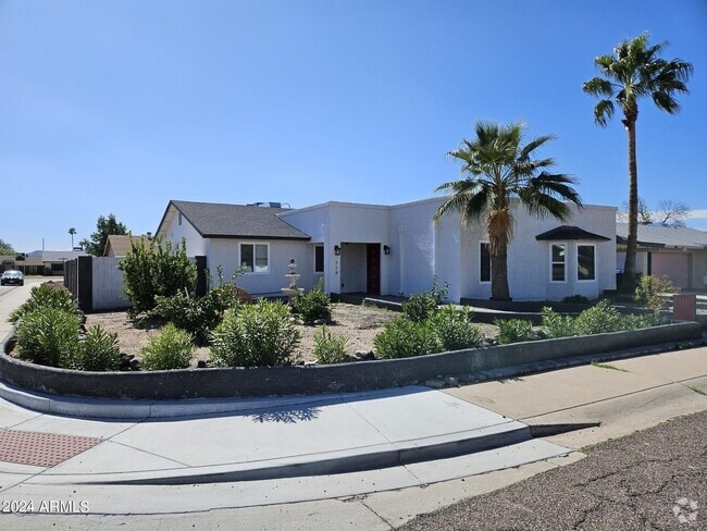 Building Photo - 719 W Morrow Dr Rental