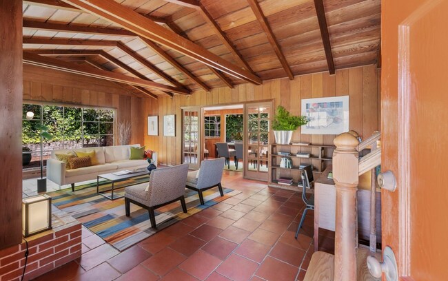 Photo - 700 Coventry Rd