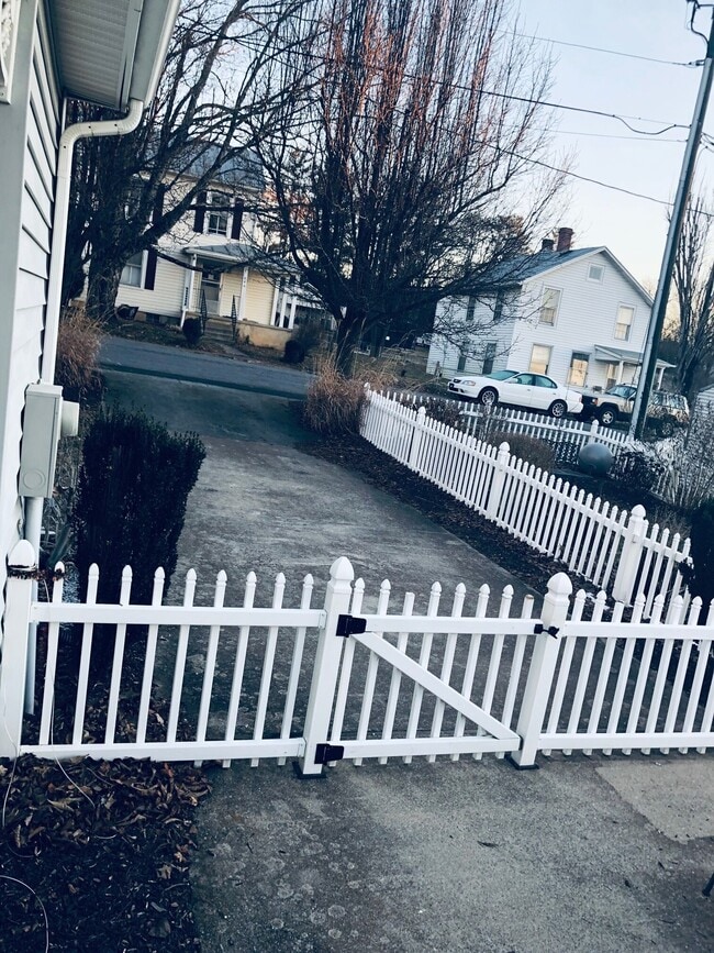 Photo - 210 Alum Springs Rd