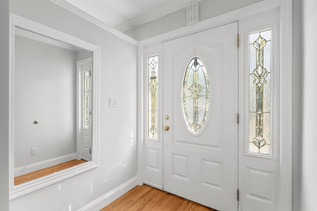 Photo - 528 N Wagner Ave