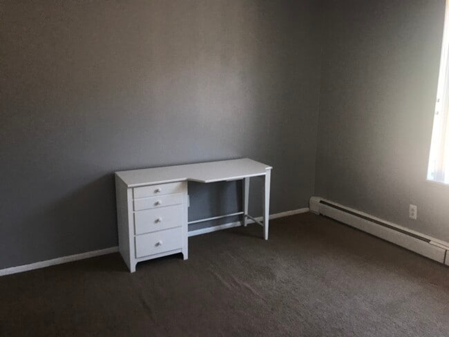 Photo - Brown Street Apartments - 10 Min from UofM