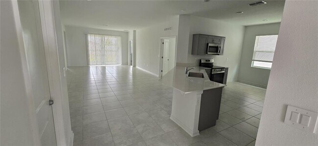 Photo - 1433 Deepwater Cir