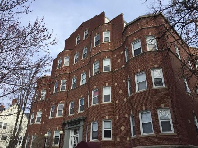 152 Summer St