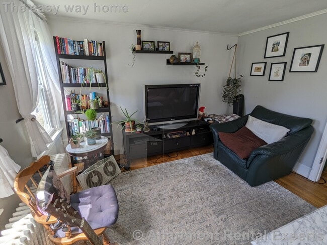 Photo - 140 Grove St