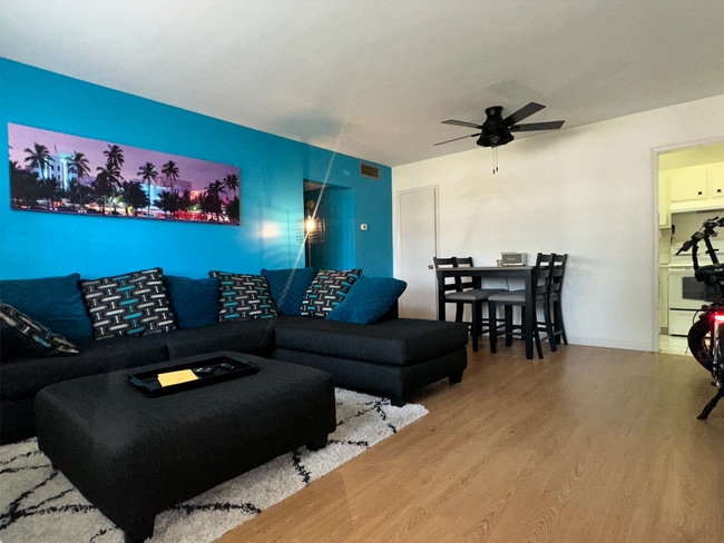 Photo - 1821 NE 62nd St Unidad 301