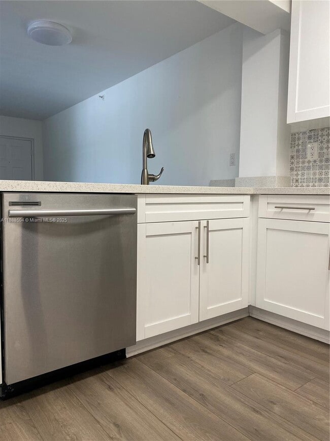 Photo - 126 SW 17th Rd Unit 208