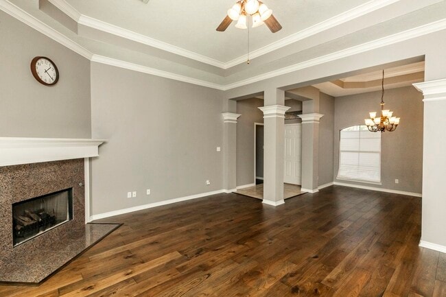 Photo - 434 Harbor Oaks Dr