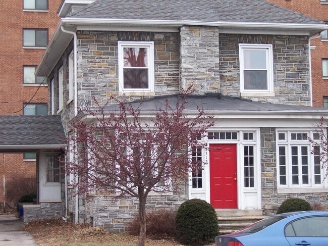 Building Photo - 2312 N 2nd St Unit 2