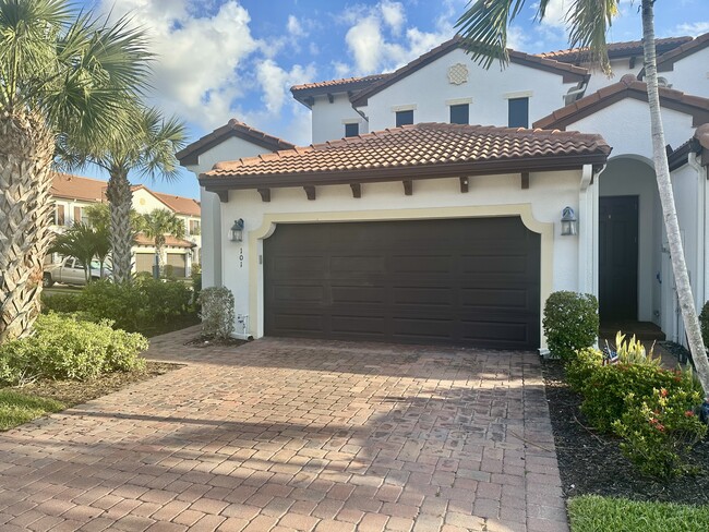 Corner Home - 15821 Portofino Springs Blvd Rental