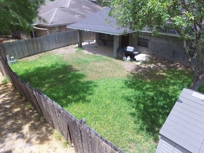 Photo - 3B/2B Mcallen ( Ware and Lark )