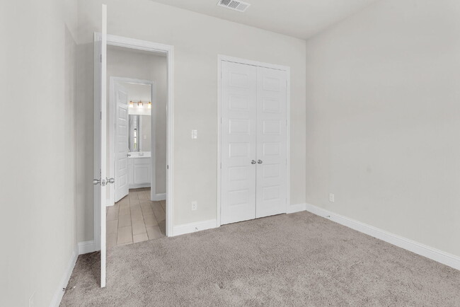 Photo - 7243 Crowell Ave