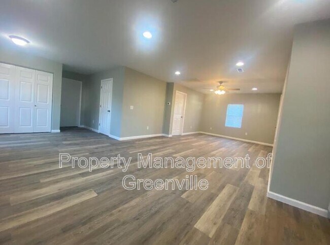 Photo - 104 Durham St