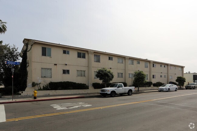 Photo - 5085 Saratoga Ave
