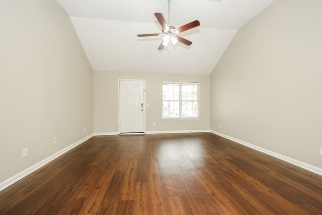 Photo - 925 Sky Valley Trail