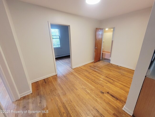 Photo - 940 E Elm St