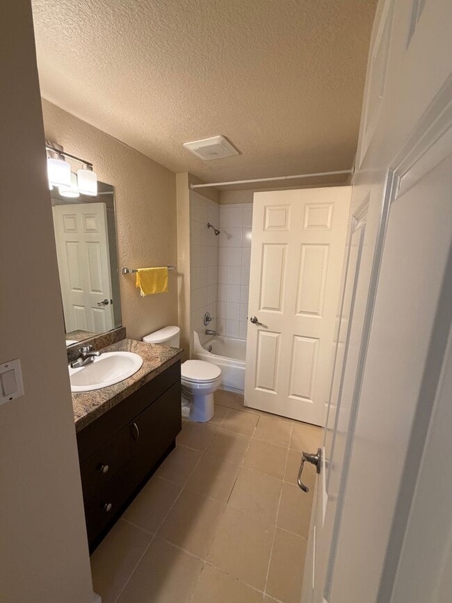 Photo - Bellevue/Factoria 2bd 1bath Condo for Rent! Unit F104