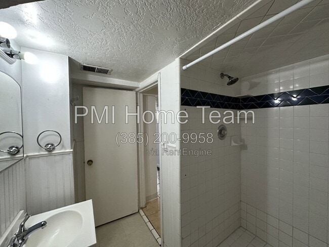 Photo - 567 E 4400 S